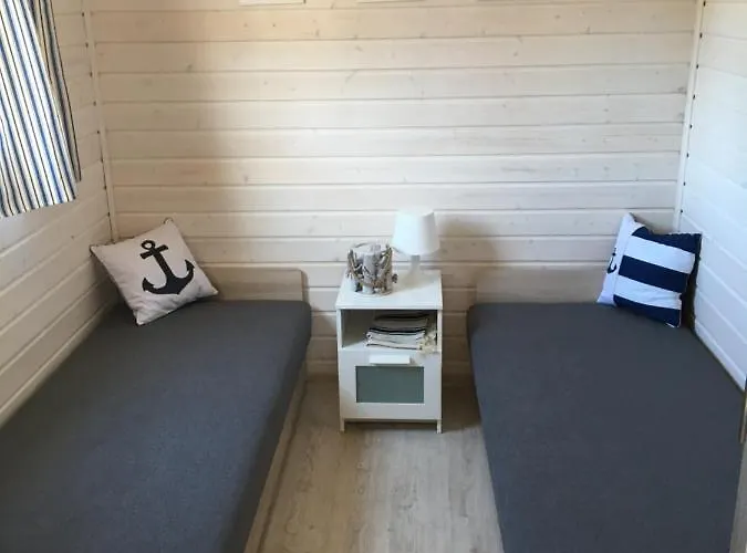 Lesny Zakatek * Lubiatowo (Pomerania)