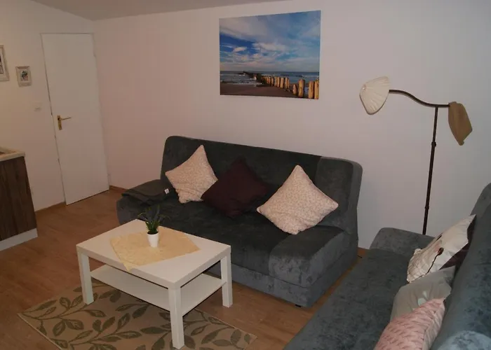 Lesny Zakatek Lodge Lubiatowo (Pomerania)