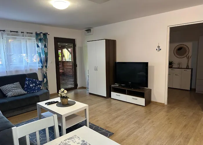 Lodge Lesny Zakatek Lubiatowo (Pomerania)